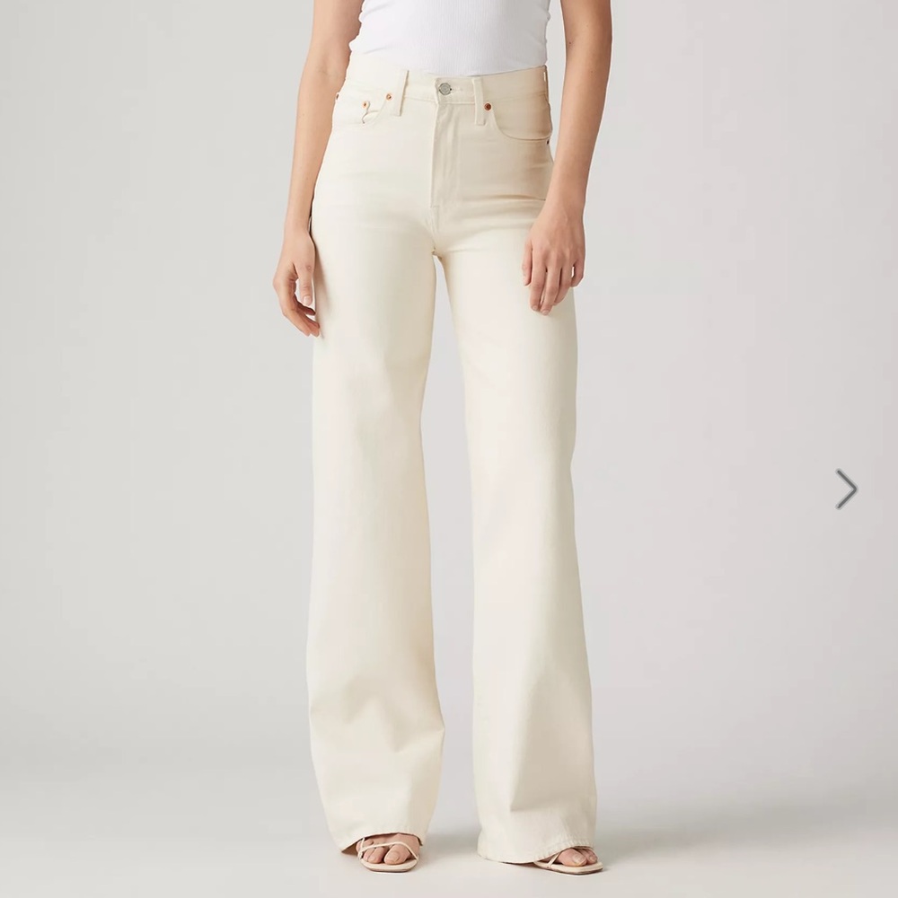 Women's Cream Flared Jeans